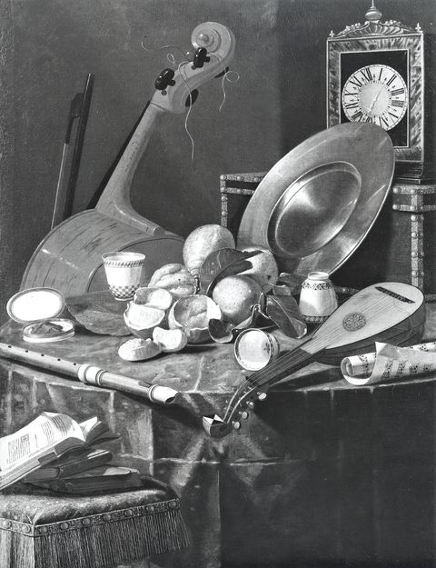 Hollow, Matthew — Munari Cristoforo - sec. XVIII - Natura morta con strumenti musicali, arance, limoni, porcellane, bauletto e orologio — insieme
